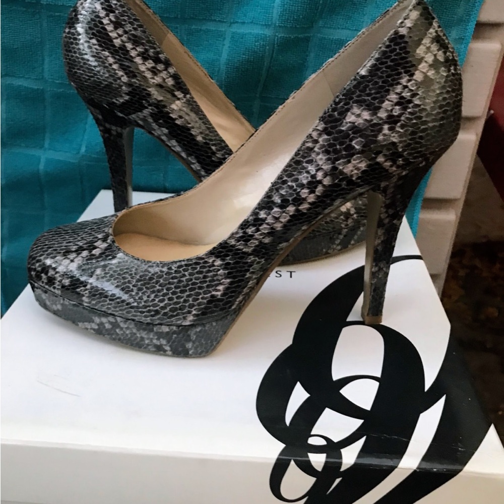 Nine West Snakeskin Leather Pumps - 7.5